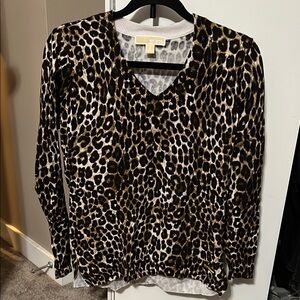Michael Michael Kors Leopard Print long Sleeves Sweater, Size Small